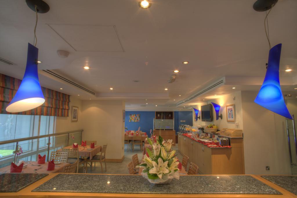 Al Diar Palm Hotel Apartments Abu Dhabi Exteriör bild